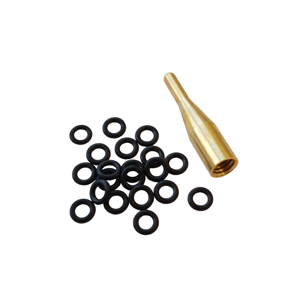 Das Bild zeigt ein Set aus 20 schwarzen Shaftgummis und einem goldfarbenen Überzieher. Die Gummis sind rund und liegen neben dem Metallüberzieher.